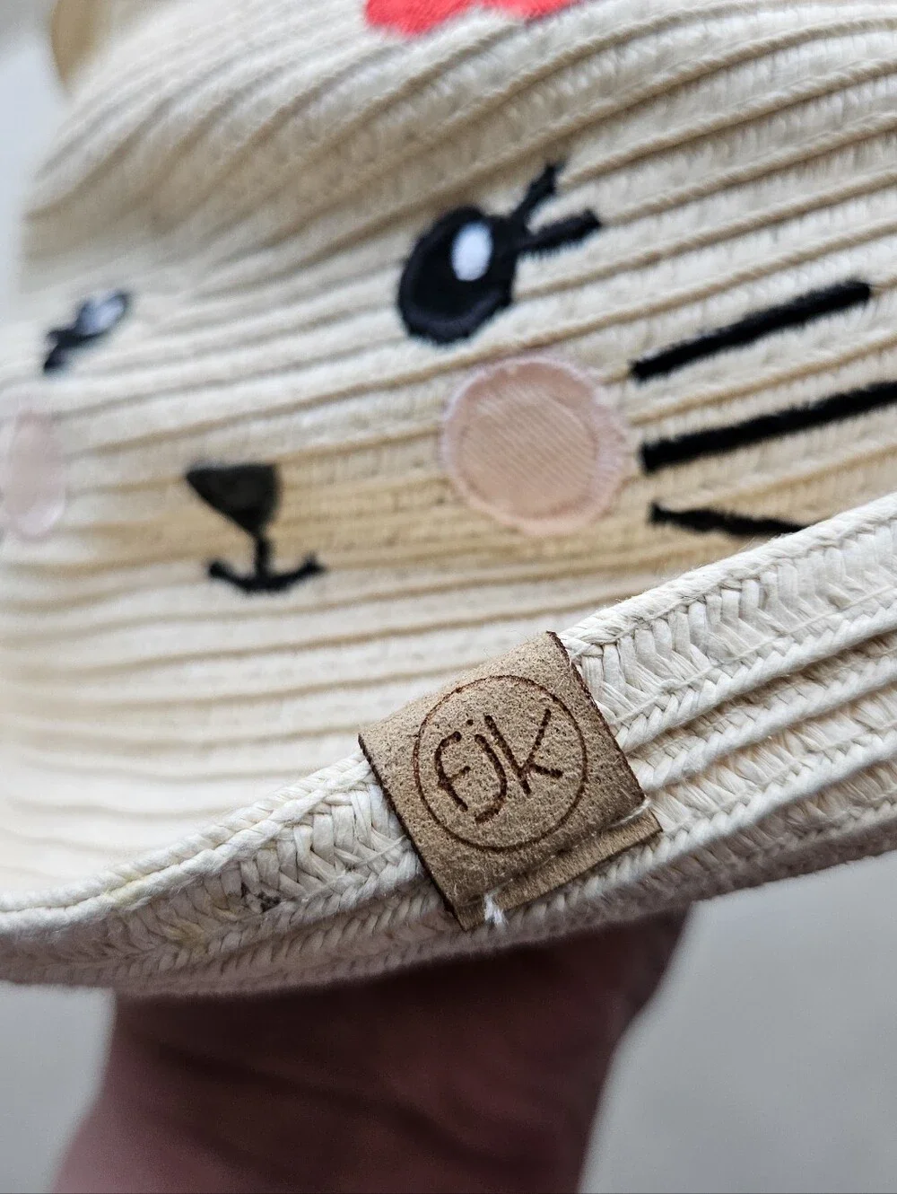 Cute Cat Face Straw Bucket Hat with Embroidered Flower